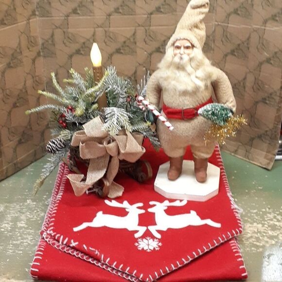 Vintage Rustic Santa, sleigh and vtg. Flannel runner - Picture 1 of 14